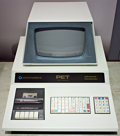 [ COMMODORE PET COMPUTER ]