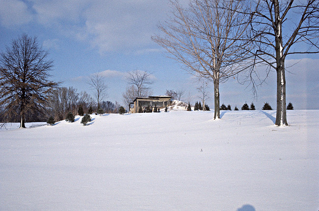 [ EXTERIOR VIEW IN SNOW ]